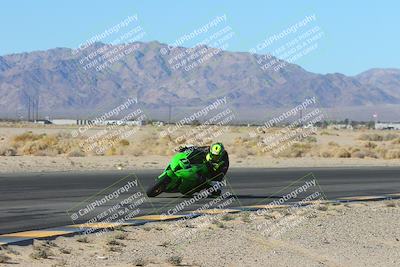 media/Jan-10-2025-CVMA Friday Practice (Fri) [[489e0da257]]/Group 4 and Trackday/Session 2 (Turn 4 Inside)/